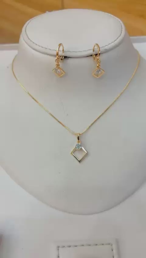 Chaines boucles d'oreilles